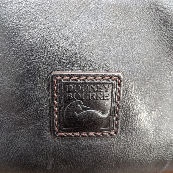 Dooney & Bourke purse - Picture 4 of 8